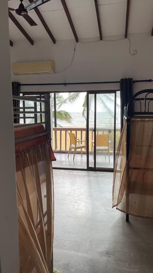 Sea Sands Beach Hostel Negombo Exterior foto